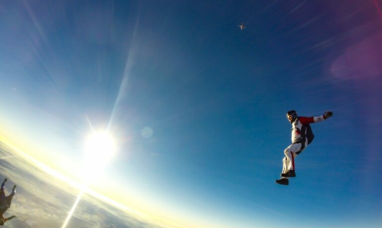Skydiving in Miami – 2023 Guide